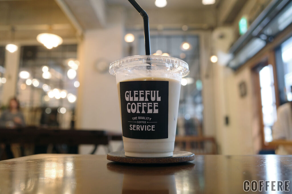 GLEEFUL COFFEEのカフェラテ