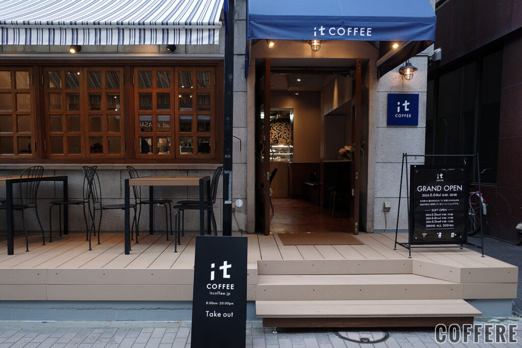 it COFFEE 赤坂店の入り口