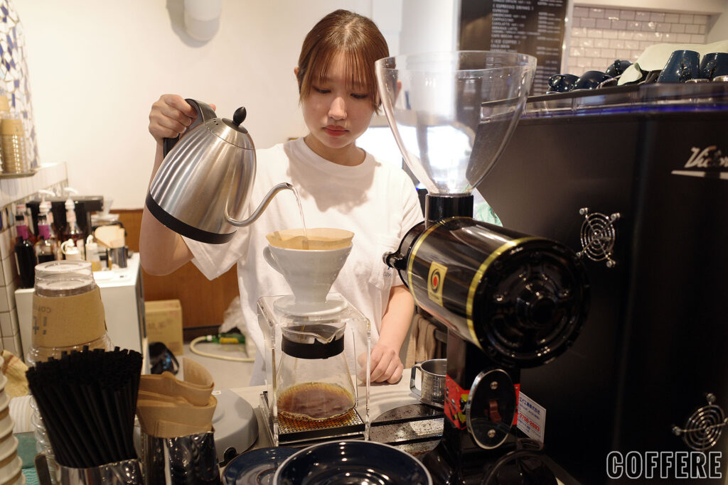 it COFFEE 赤坂店でドリップコーヒーを淹れてもらう